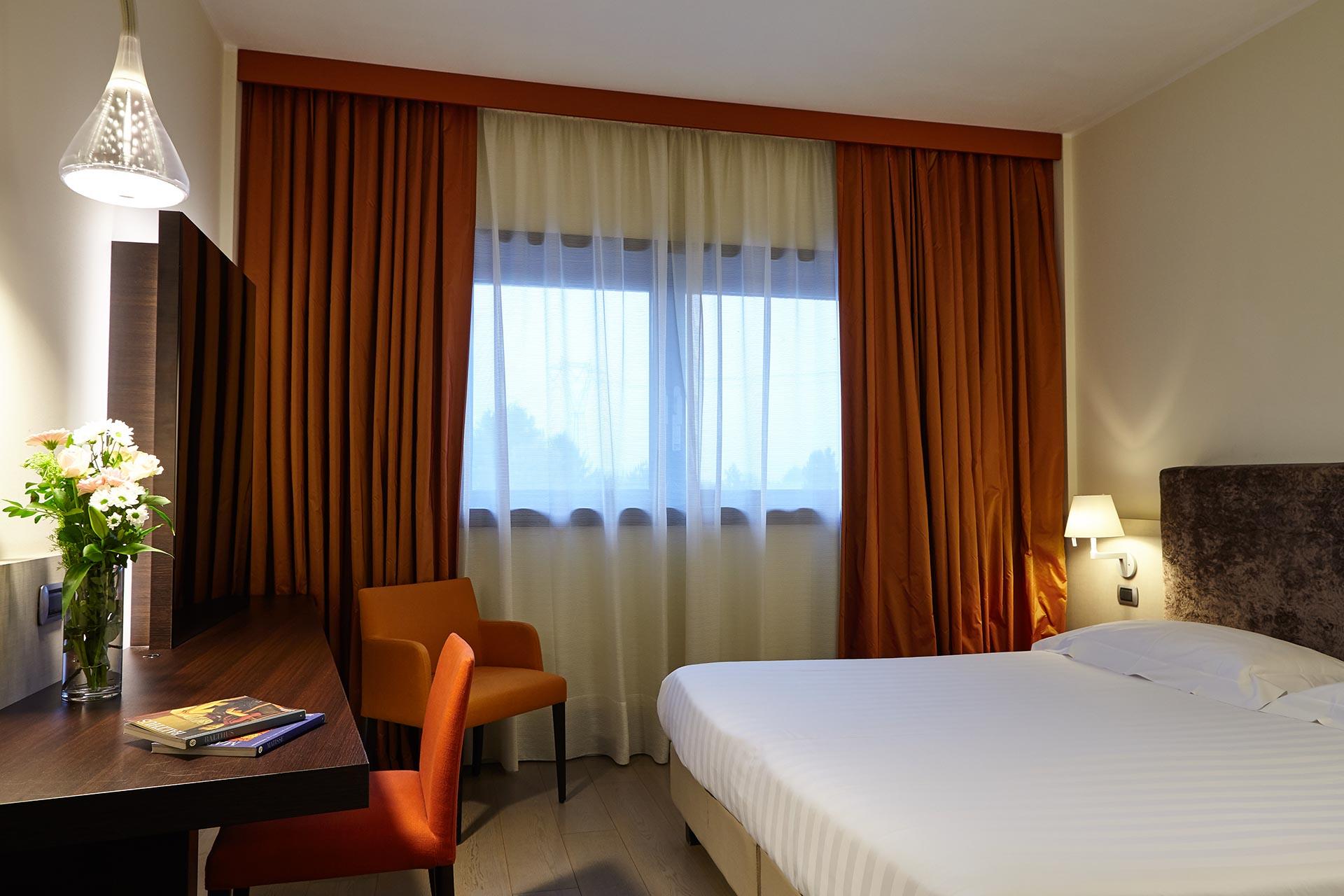 Rmh Modena Des Arts Hotel Luaran gambar