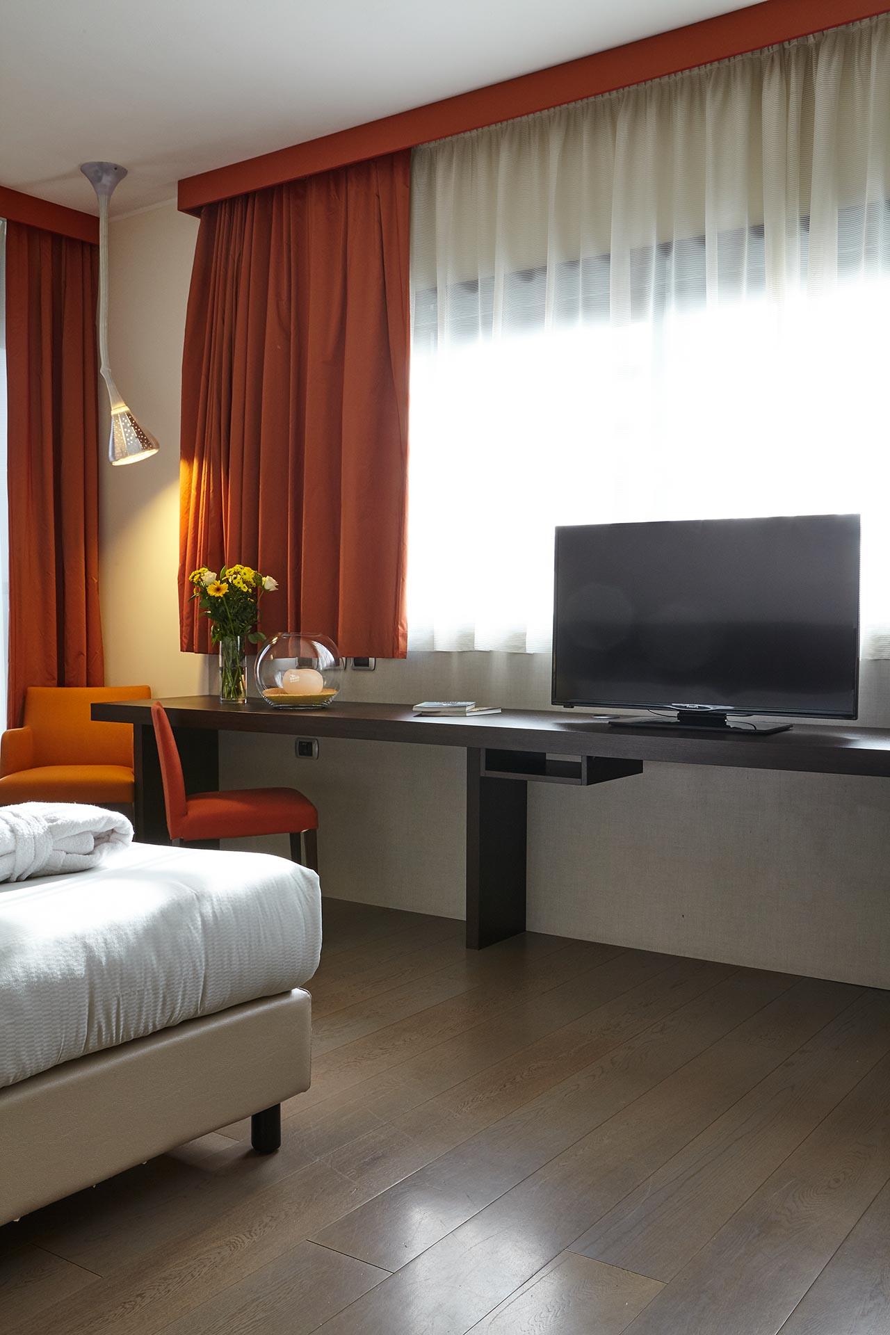 Rmh Modena Des Arts Hotel Luaran gambar