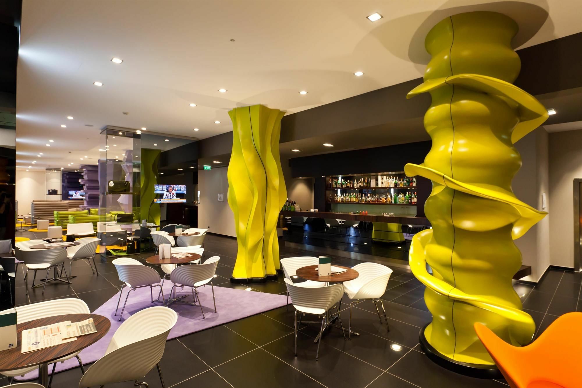 Rmh Modena Des Arts Hotel Restoran gambar